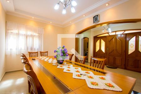 Casa à venda com 306m², 3 quartos e 4 vagas Casa à venda com 306m², 3 quartos e 4 vagasSala de jantar