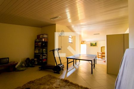 Casa à venda com 306m², 3 quartos e 4 vagas Casa à venda com 306m², 3 quartos e 4 vagasSótão