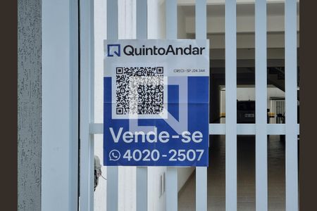 Apartamento à venda com 143m², 2 quartos e 2 vagasPlaquinha instalada no portão do imóvel