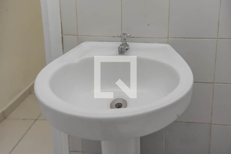 Banheiro de kitnet/studio para alugar com 1 quarto, 29m² em Bela Vista, São Paulo