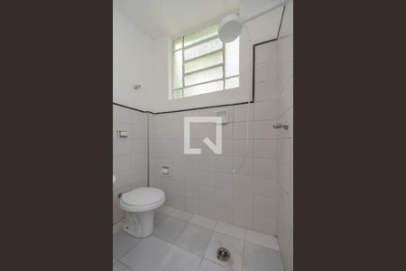 Banheiro de kitnet/studio para alugar com 1 quarto, 29m² em Bela Vista, São Paulo