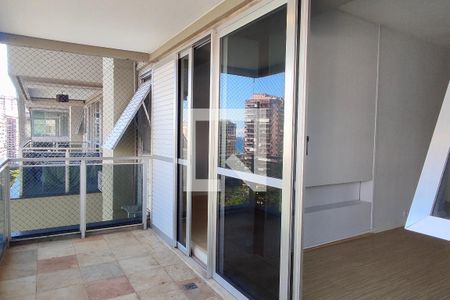 Varanda  de apartamento para alugar com 1 quarto, 65m² em Barra da Tijuca, Rio de Janeiro