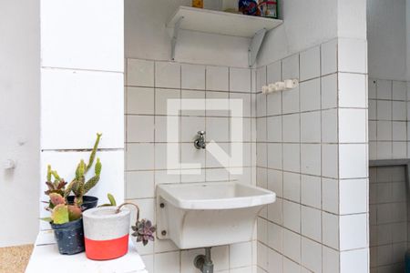 Casa à venda com 120m², 2 quartos e sem vaga1o. Andar - Quintal e Área de Serviço