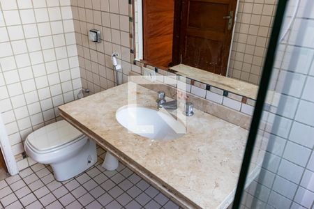 Casa à venda com 120m², 2 quartos e sem vaga2o. Andar - Banheiro