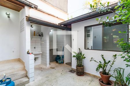 Casa à venda com 120m², 2 quartos e sem vaga1o. Andar - Quintal e Área de Serviço