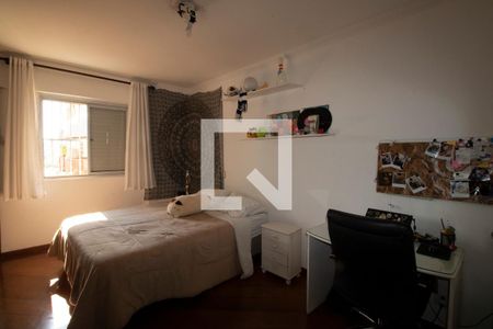 Apartamento à venda com 240m², 4 quartos e 2 vagasQuarto 4