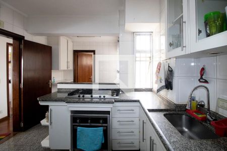 Apartamento à venda com 240m², 4 quartos e 2 vagasCozinha