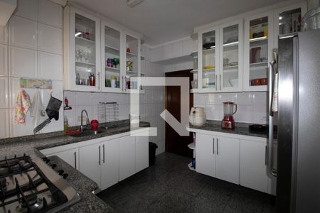 Apartamento à venda com 240m², 4 quartos e 2 vagasCozinha