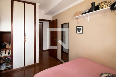 Apartamento à venda com 240m², 4 quartos e 2 vagasQuarto 2 