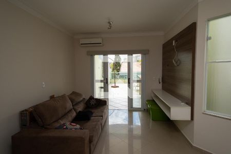 Casa à venda com 209m², 3 quartos e 4 vagas Casa à venda com 209m², 3 quartos e 4 vagasEspaço Gourmet - Sala de Tv