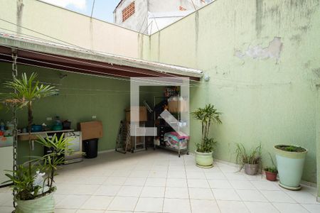 Casa à venda com 209m², 3 quartos e 4 vagas Casa à venda com 209m², 3 quartos e 4 vagasQuintal
