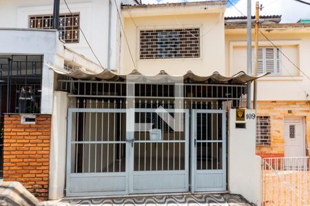 Casa à venda com 106m², 3 quartos e 1 vagaFachada