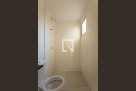 Apartamento para alugar com 65m², 2 quartos e 1 vaga Apartamento para alugar com 65m², 2 quartos e 1 vagaBanheiro da Suite