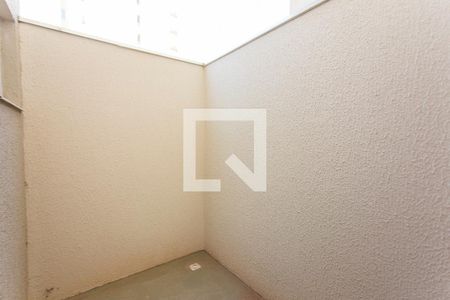 Apartamento para alugar com 65m², 2 quartos e 1 vaga Apartamento para alugar com 65m², 2 quartos e 1 vagaVaranda da Suite