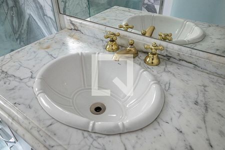 Apartamento para alugar com 70m², 2 quartos e 2 vagasSuíte - Banheiro