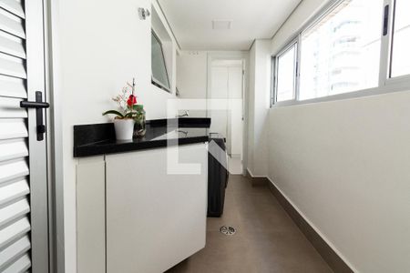 Apartamento à venda com 114m², 2 quartos e 2 vagas Apartamento à venda com 114m², 2 quartos e 2 vagasÁrea de serviço