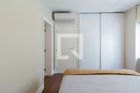 Apartamento à venda com 114m², 2 quartos e 2 vagas Apartamento à venda com 114m², 2 quartos e 2 vagasSuíte