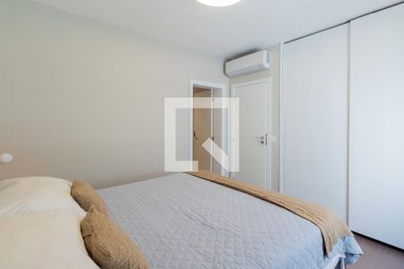 Apartamento à venda com 114m², 2 quartos e 2 vagas Apartamento à venda com 114m², 2 quartos e 2 vagasSuíte