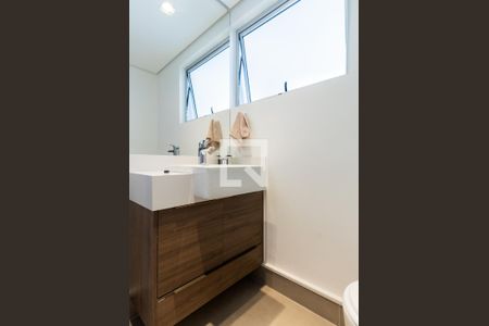 Apartamento à venda com 114m², 2 quartos e 2 vagas Apartamento à venda com 114m², 2 quartos e 2 vagasBanheiro social