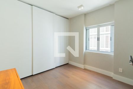 Apartamento à venda com 114m², 2 quartos e 2 vagas Apartamento à venda com 114m², 2 quartos e 2 vagasQuarto