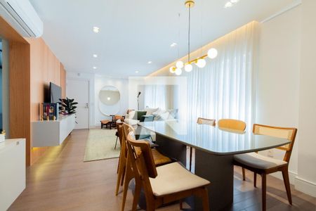 Apartamento à venda com 114m², 2 quartos e 2 vagas Apartamento à venda com 114m², 2 quartos e 2 vagasSala
