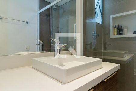 Apartamento à venda com 114m², 2 quartos e 2 vagas Apartamento à venda com 114m², 2 quartos e 2 vagasBanheiro da suíte