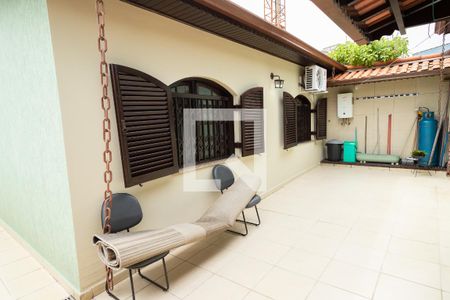 Casa para alugar com 202m², 3 quartos e 5 vagasQuintal 