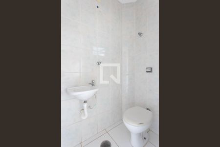 Apartamento para alugar com 83m², 2 quartos e 1 vaga Apartamento para alugar com 83m², 2 quartos e 1 vagaBanheiro de Serviços