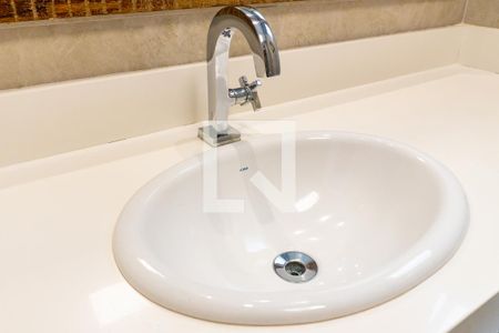 Apartamento à venda com 64m², 3 quartos e 1 vagaBanheiro Detalhe