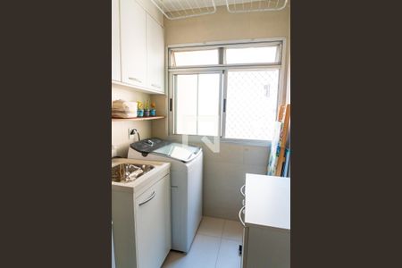 Apartamento à venda com 64m², 3 quartos e 1 vagaÁrea de Serviço