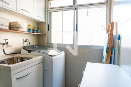 Apartamento à venda com 64m², 3 quartos e 1 vagaÁrea de Serviço