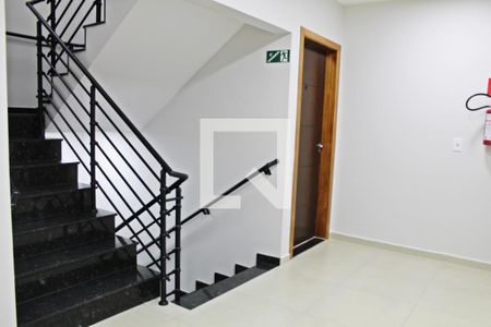 Apartamento à venda com 50m², 2 quartos e 1 vagaEscada