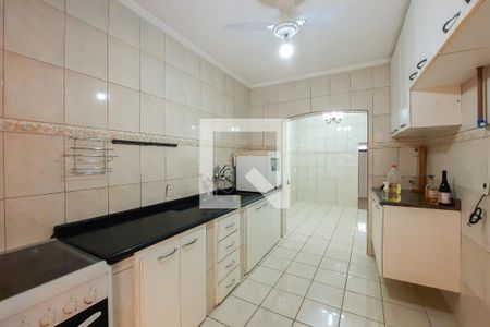 Casa à venda com 211m², 2 quartos e 3 vagas Casa à venda com 211m², 2 quartos e 3 vagasCozinha