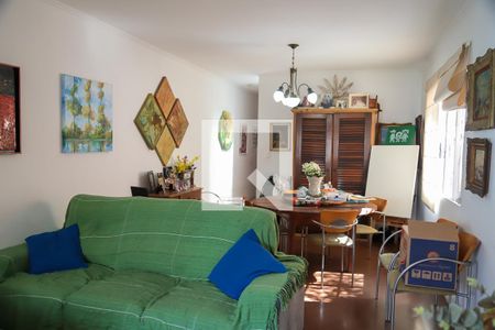 Sala de TV de casa à venda com 5 quartos, 218m² em Vila Mariana, São Paulo