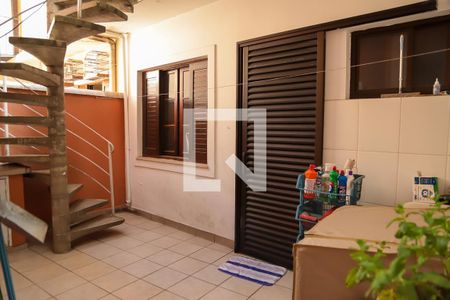 Casa à venda com 218m², 5 quartos e 3 vagasÁrea de Serviço