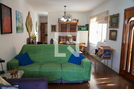 Sala de TV de casa à venda com 5 quartos, 218m² em Vila Mariana, São Paulo