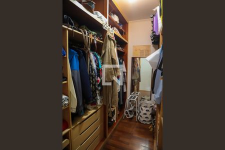 Casa à venda com 218m², 5 quartos e 3 vagasCloset da suíte 1