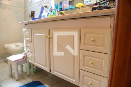 Casa à venda com 218m², 5 quartos e 3 vagasBanheiro da Suíte 1