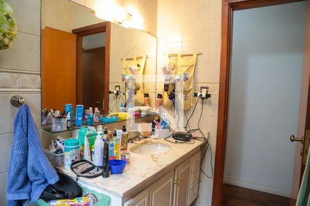 Casa à venda com 218m², 5 quartos e 3 vagasBanheiro da Suíte 1