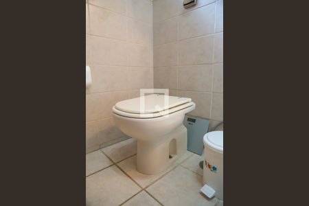 Casa à venda com 218m², 5 quartos e 3 vagasBanheiro da Suíte 1