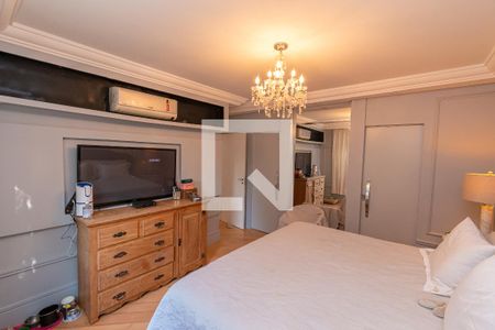 Casa de condomínio à venda com 439m², 4 quartos e 4 vagasSuite 1