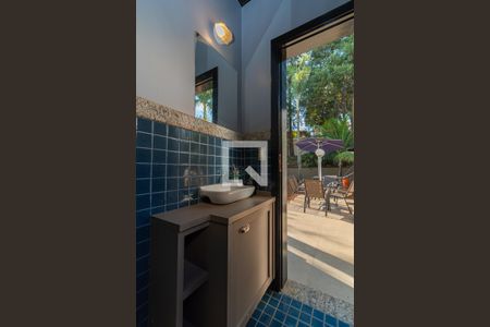 Casa de condomínio à venda com 439m², 4 quartos e 4 vagasBanheiro Externo 