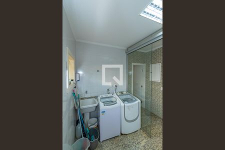 Casa de condomínio à venda com 439m², 4 quartos e 4 vagasÁrea de Serviço