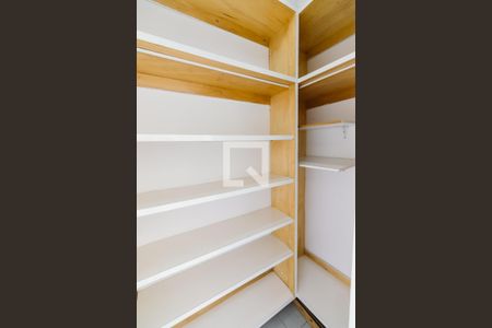 Quarto de Serviço de apartamento para alugar com 2 quartos, 94m² em Vila, São Paulo