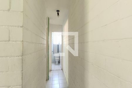 Corredor de apartamento para alugar com 2 quartos, 45m² em Cidade Satélite Santa Bárbara, São Paulo