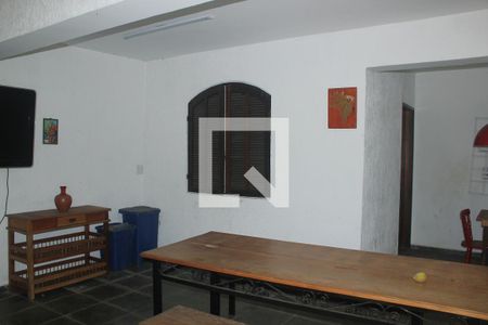 Casa para alugar com 200m², 6 quartos e 2 vagasChurrasqueira