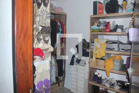 Casa para alugar com 200m², 6 quartos e 2 vagasQuarto 4/Closet