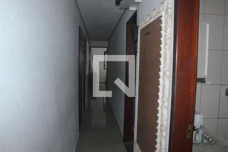 Casa para alugar com 200m², 6 quartos e 2 vagasCorredor