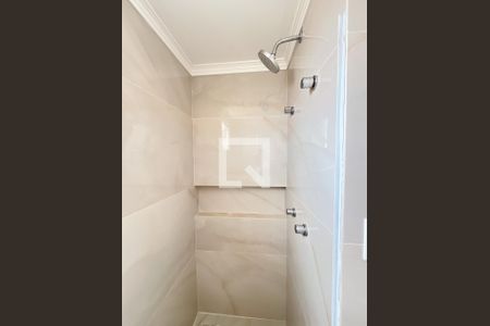 Apartamento para alugar com 57m², 2 quartos e 1 vaga Apartamento para alugar com 57m², 2 quartos e 1 vagaBanheiro da Suíte