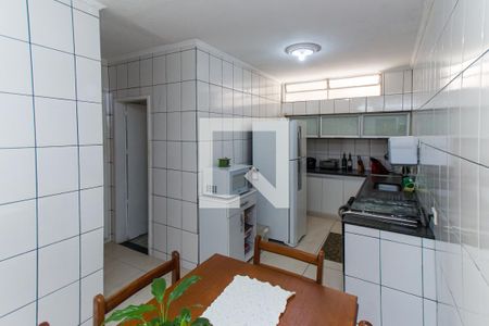 Casa à venda com 112m², 2 quartos e 2 vagasCozinha